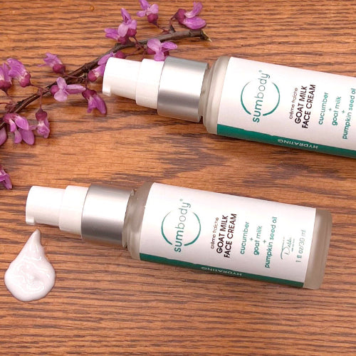 Crème Fraîche Goat Milk Face Cream by Sumbody Skincare with texture