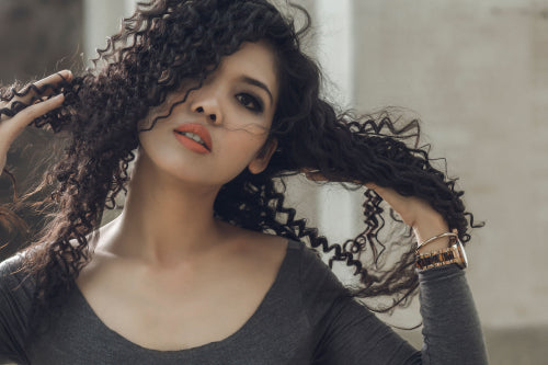 How to Care for Curly and Wavy Hair Naturally