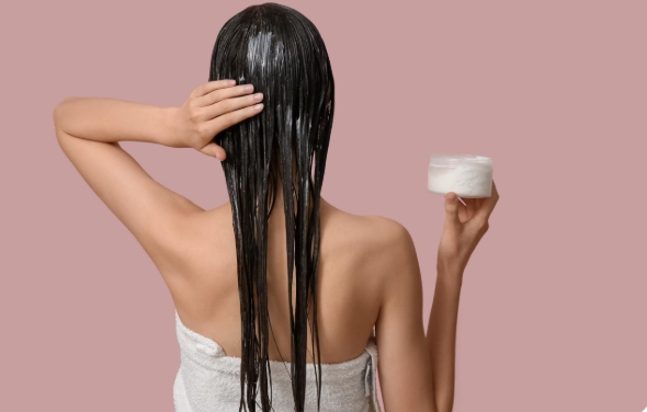 How Moisturizing Hair Masks Support Dry Hair