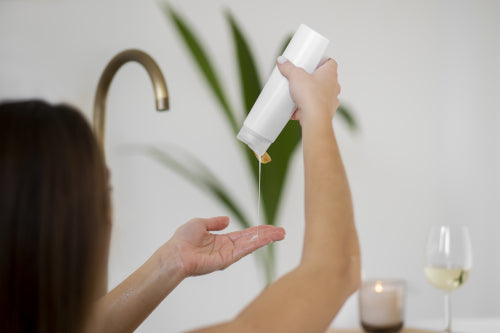How Botanical Conditioners Support Everyday Hair Health